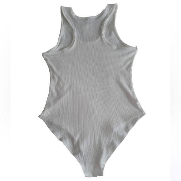 NWT Mangopop Collection Size Medium Beige Ribbed Tank Top Snap Bodysuit - Picture 3 of 14